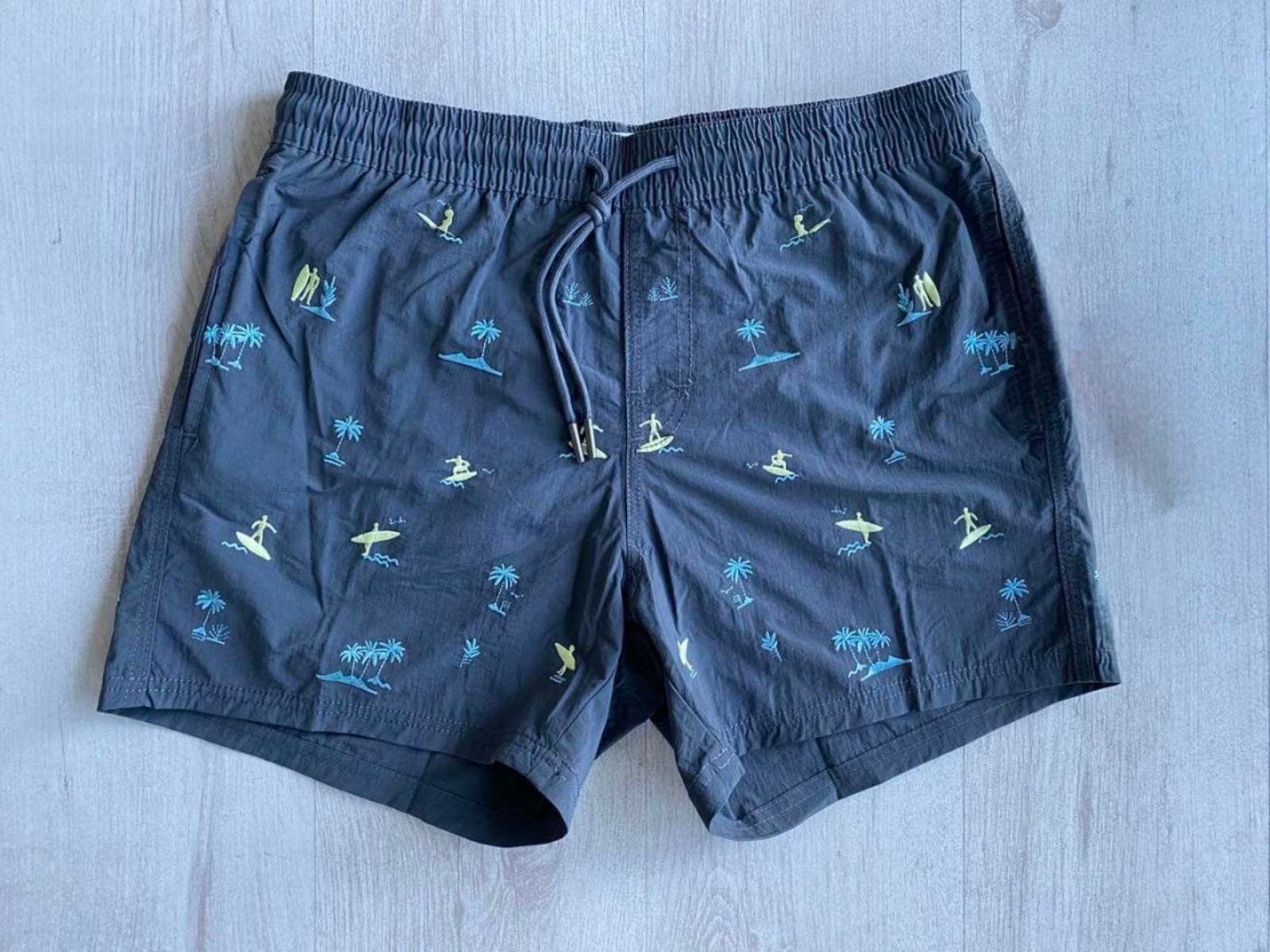 1490 Μαγιό shorts με multi κέντημα